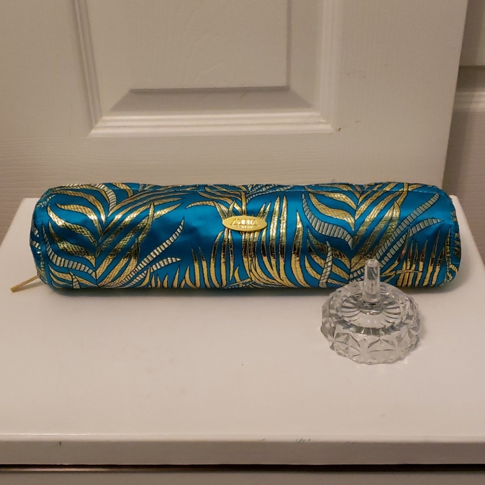 Amrita Singh Bracelet Storage